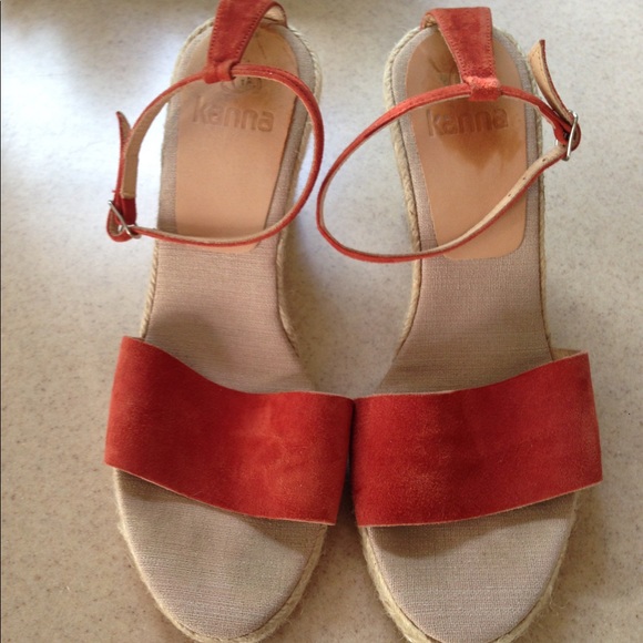Kenna Wedges - Picture 3 of 13